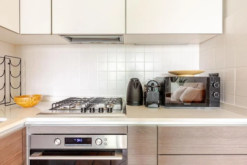 Oasi Di Relax Con Box Privato E Balcone, Vicino M1 Apartment Milan