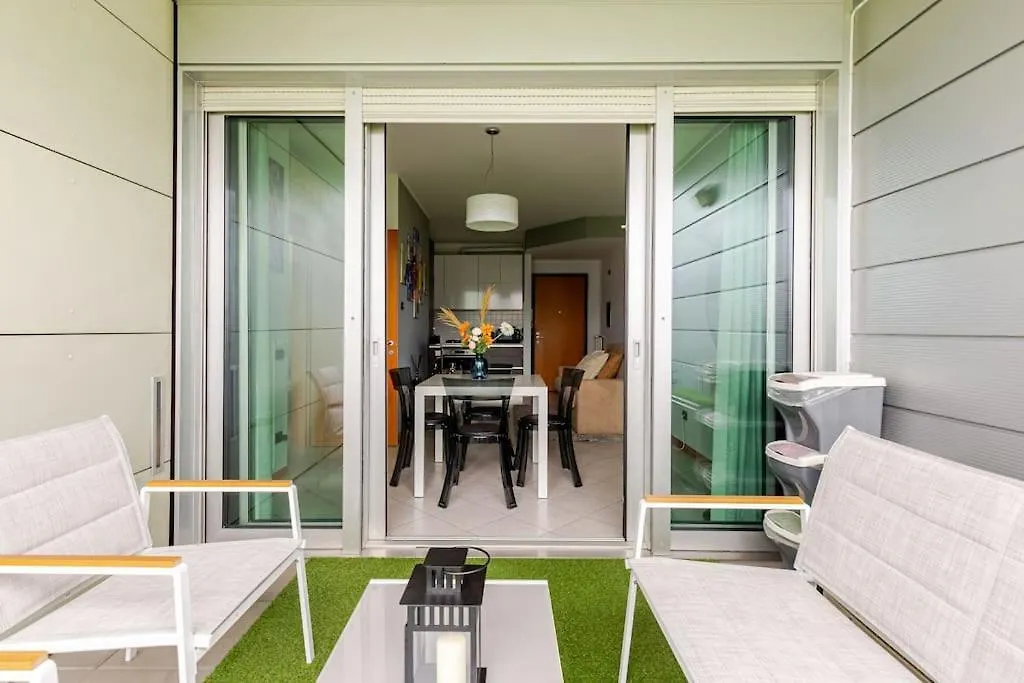 Oasi Di Relax Con Box Privato E Balcone, Vicino M1 Apartment Milan