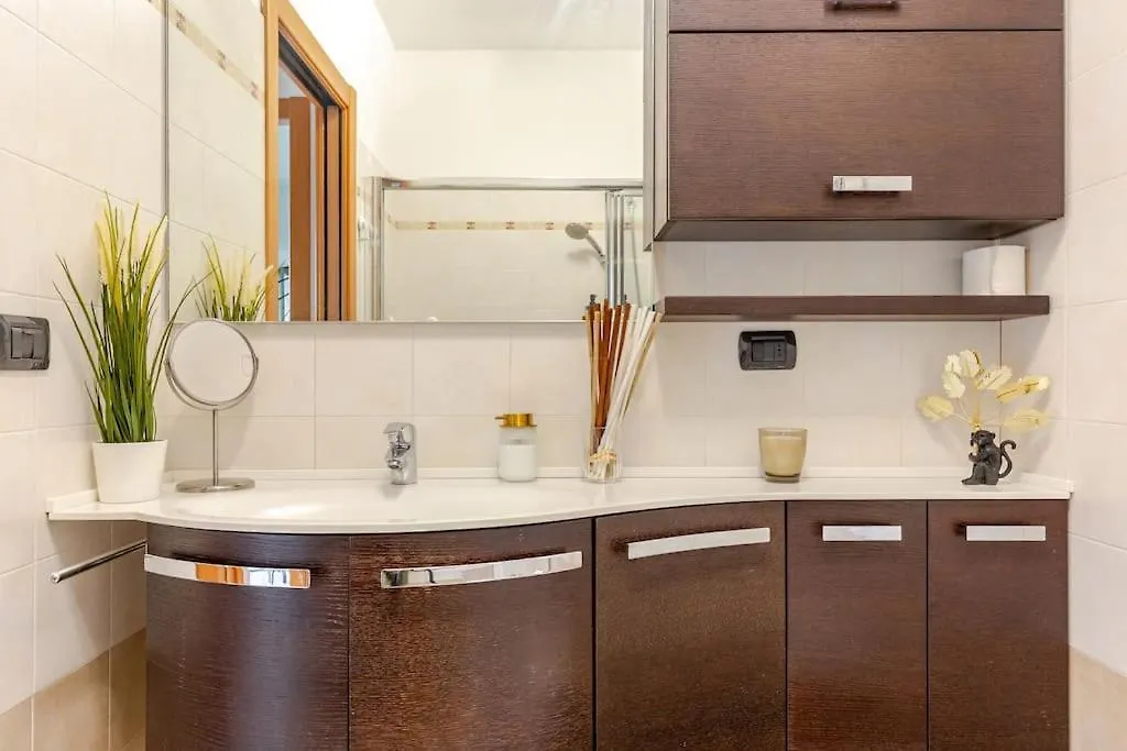 Oasi Di Relax Con Box Privato E Balcone, Vicino M1 Apartment Milan