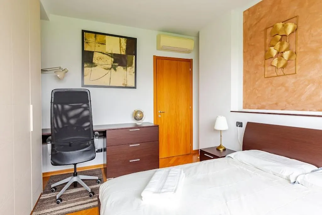 Oasi Di Relax Con Box Privato E Balcone, Vicino M1 Apartment Milan